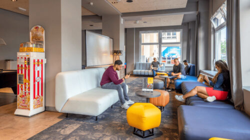 Hamburg a&o City Lobby