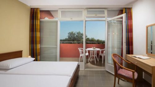 Istrien Lanterna Apartments Schlafzimmer